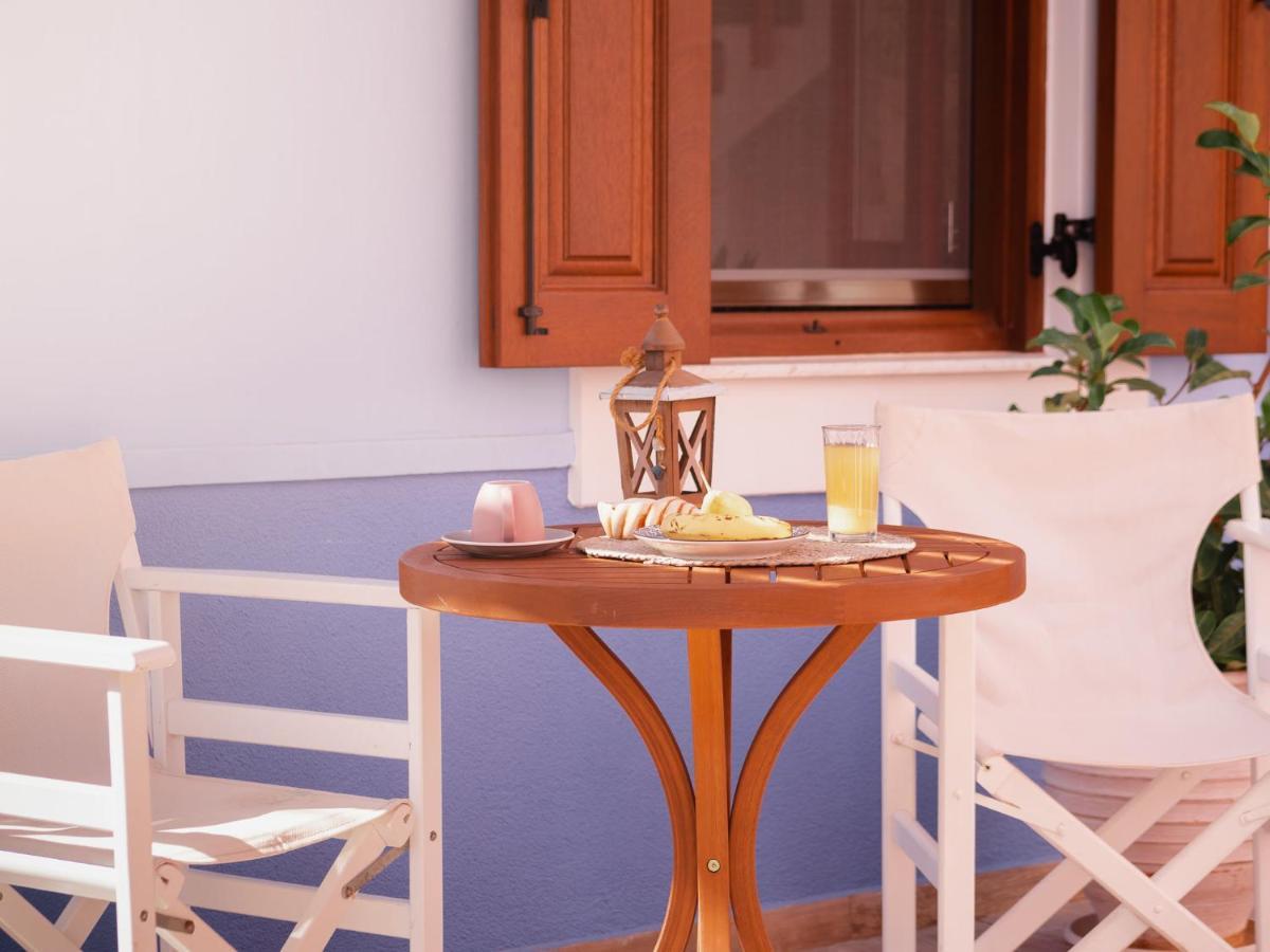 Captain'S Memories Stylish Harbour Apartments Chalki Town Eksteriør billede