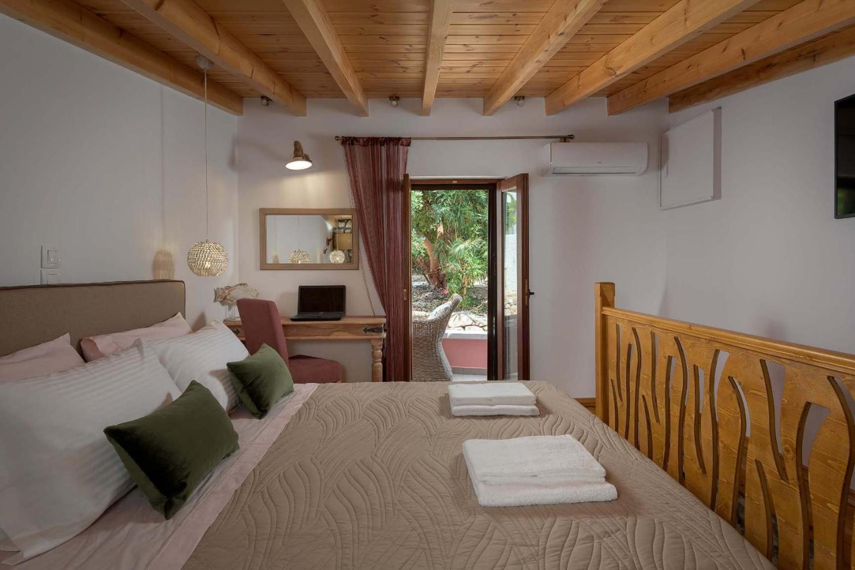 Captain'S Memories Stylish Harbour Apartments Chalki Town Eksteriør billede