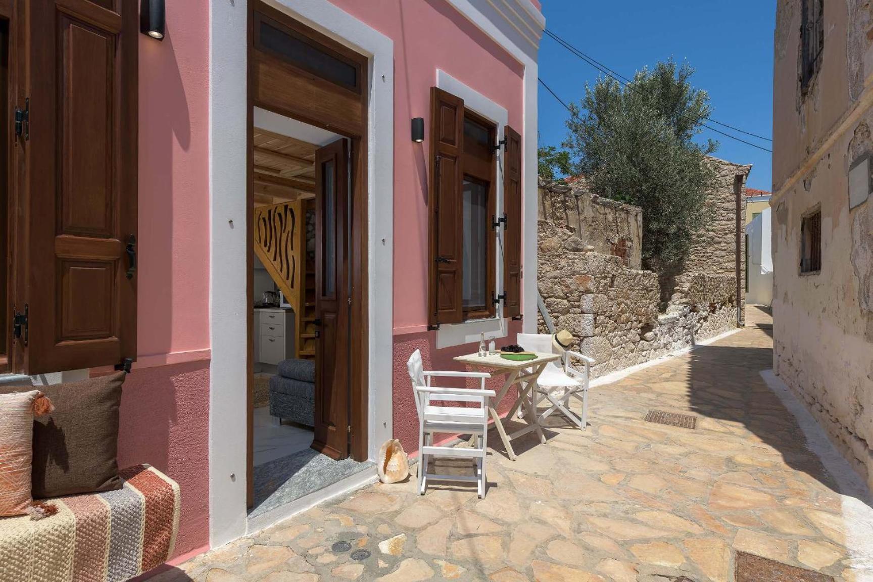 Captain'S Memories Stylish Harbour Apartments Chalki Town Eksteriør billede